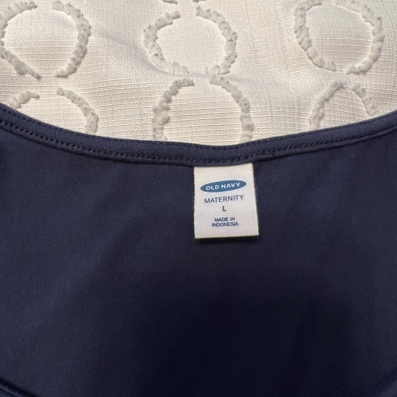 ❤️ Women’s Old Navy Maternity top Large - Picture 7 of 7
